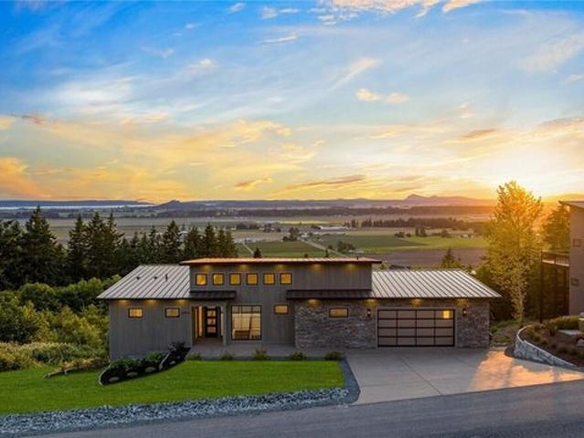 House for sale in Mount Vernon, Washington