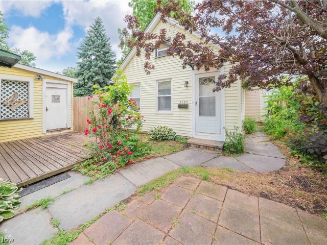 House for sale in Detroit - Shoreway, Cleveland
