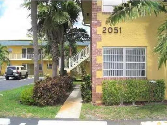 Condo for rent in Hollywood