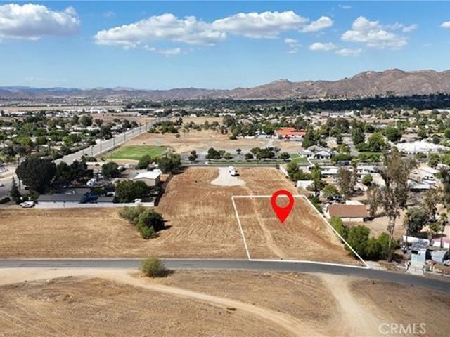 Land for sale in Wildomar, California