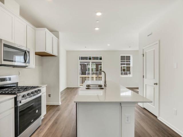 Townhouse for sale in Mundelein, Illinois