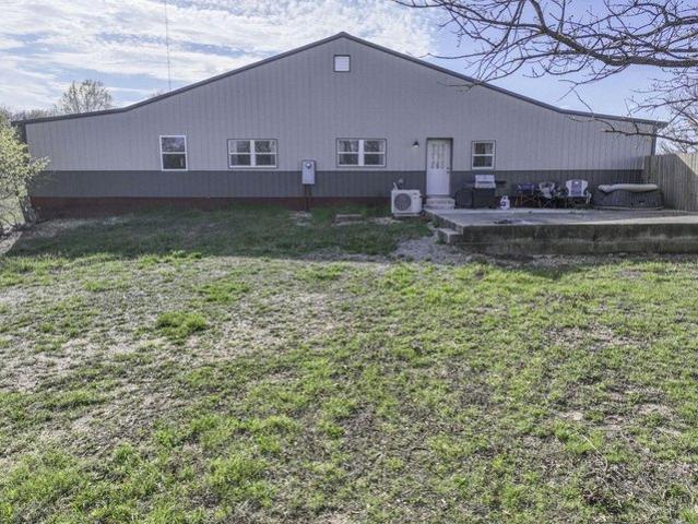 House for sale in Stoutland, Camden County