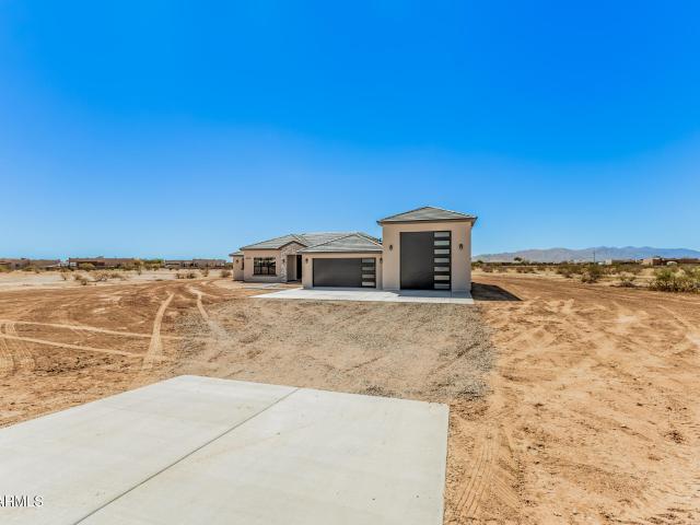 House for sale in Wittmann, Arizona