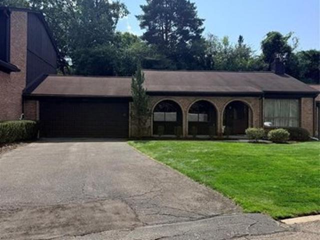 Condo for sale in West Bloomfield, Michigan