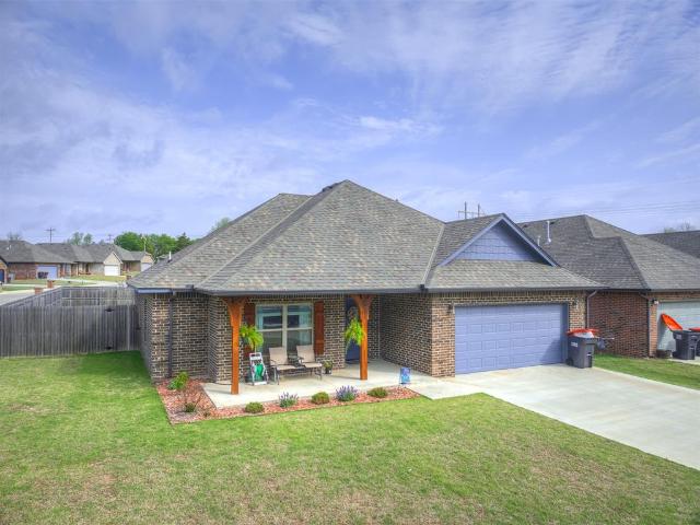 House for sale in Harrah, Oklahoma
