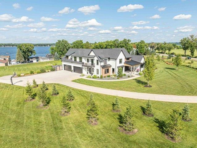 House for sale in Spirit Lake, Iowa