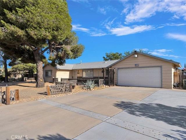 House for sale in Apple Valley, California