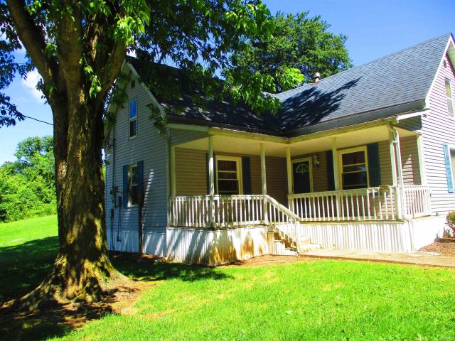House for sale in Shoals, Indiana