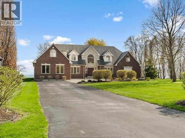 House for sale in Kingsville, Ontario