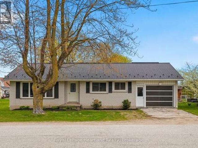 House for sale in Howick, Ontario