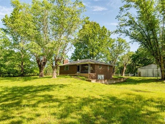 House for sale in Mill Spring, Missouri