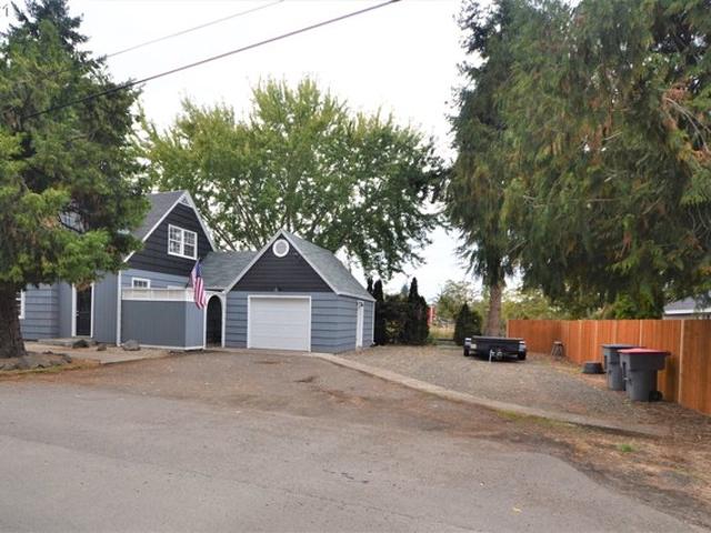 House for sale in Oregonia