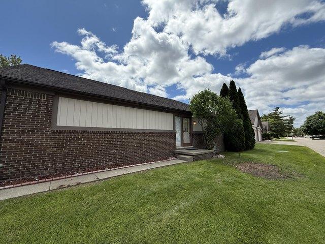 Condo for sale in Clinton Township, Michigan