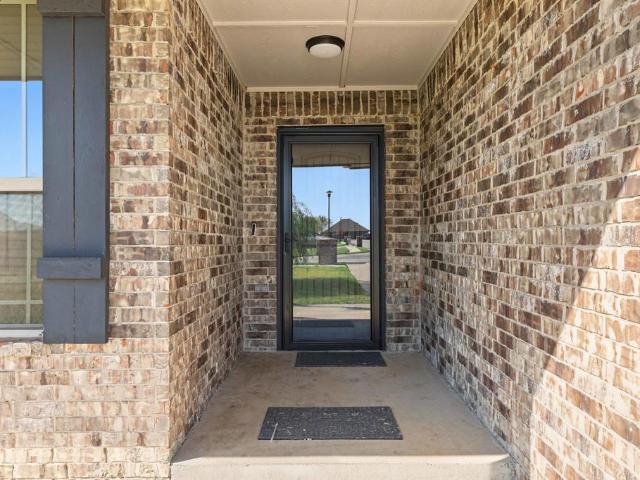 House for sale in Harrah, Oklahoma County