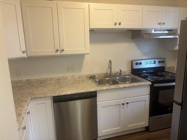 House for sale in Pfafftown, North Carolina