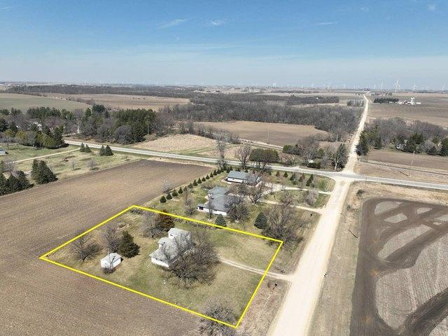 Farm for sale in New Hampton, Iowa
