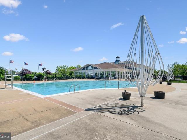 Condo for sale in Ashburn Village, Ashburn
