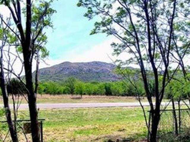House for sale in Lone Wolf, Oklahoma