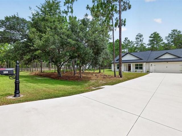 House for sale in Oxford, Florida