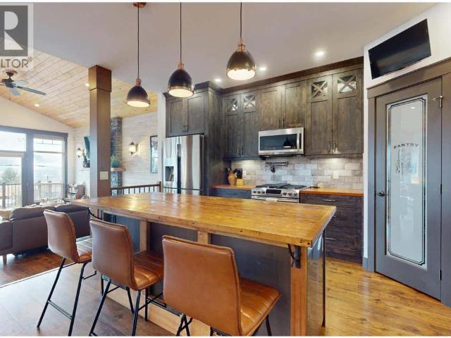 House for sale in Lumby, British Columbia