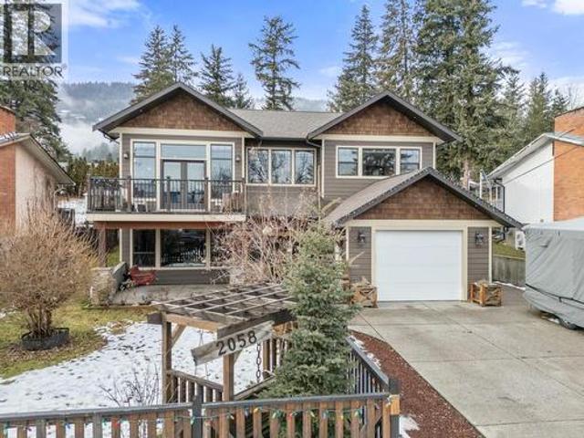 House for sale in Lumby, British Columbia