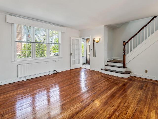 House for sale in Queens, Arverne