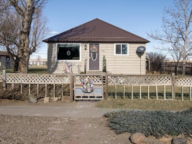 House for sale in Sunburst, Montana