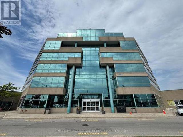 Commercial for rent in Mississauga, Ontario