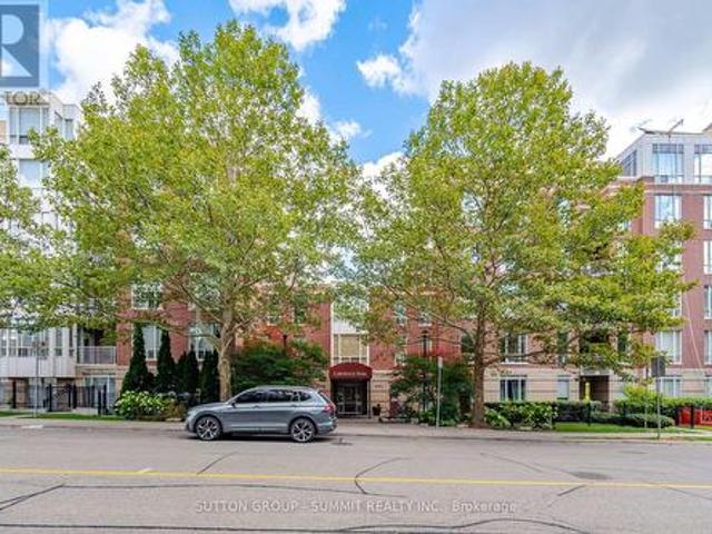 Condo for sale in Eglinton—Lawrence, Toronto