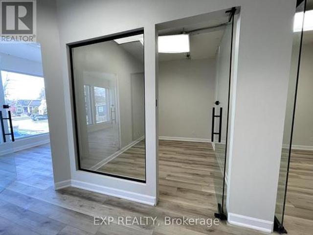 Commercial for rent in Mississauga, Ontario