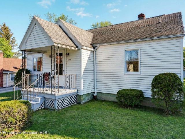 House for sale in Moscow, Pennsylvania