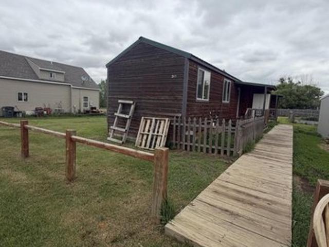 Townhouse for sale in Noonan, North Dakota