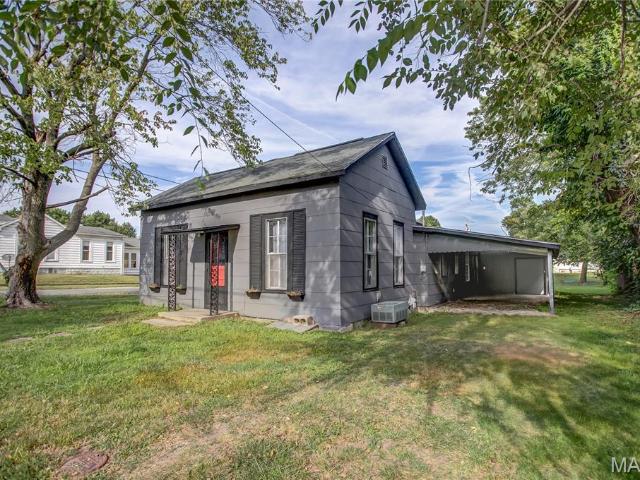 House for sale in White Hall, Illinois