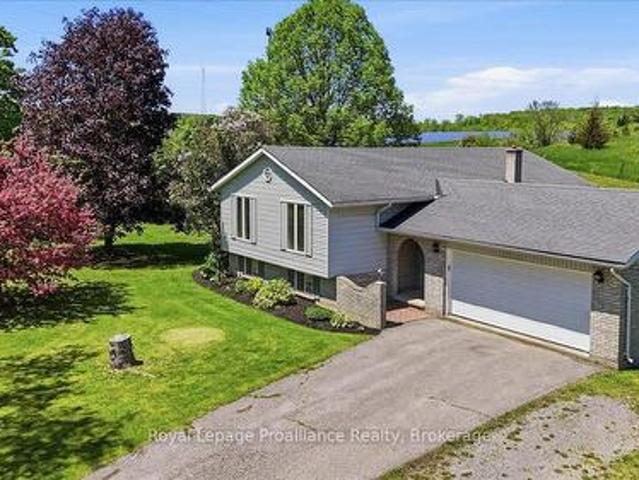 House for sale in Ontario