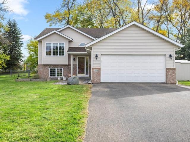 House for sale in Saint Michael, Wright County