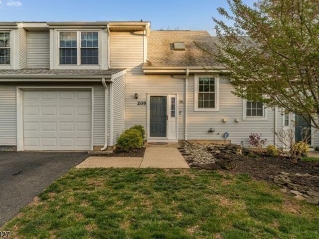 Townhouse for sale in Franklin, New Jersey