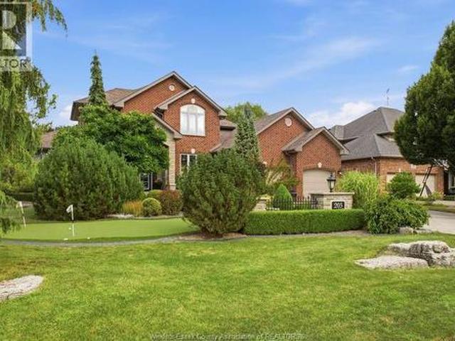 House for sale in Amherstburg, Ontario