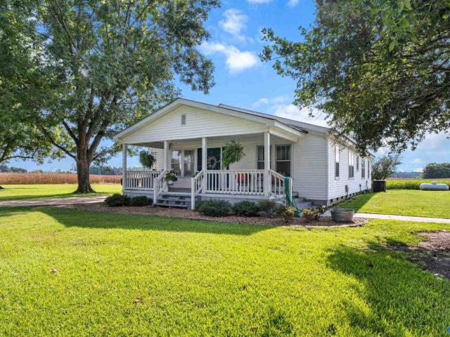 House for sale in Centre, Alabama