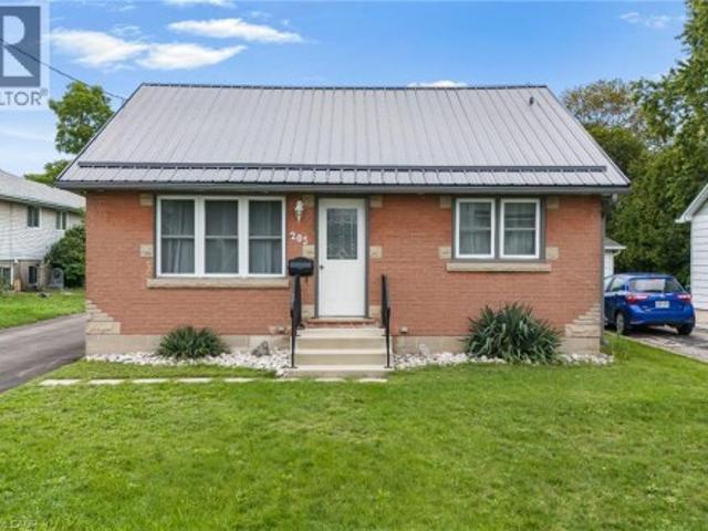 House for sale in Delhi, Ontario