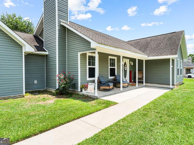 House for sale in Bonaire, Georgia