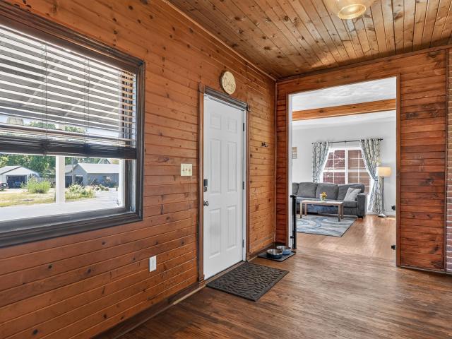 House for sale in Oxford, Indiana