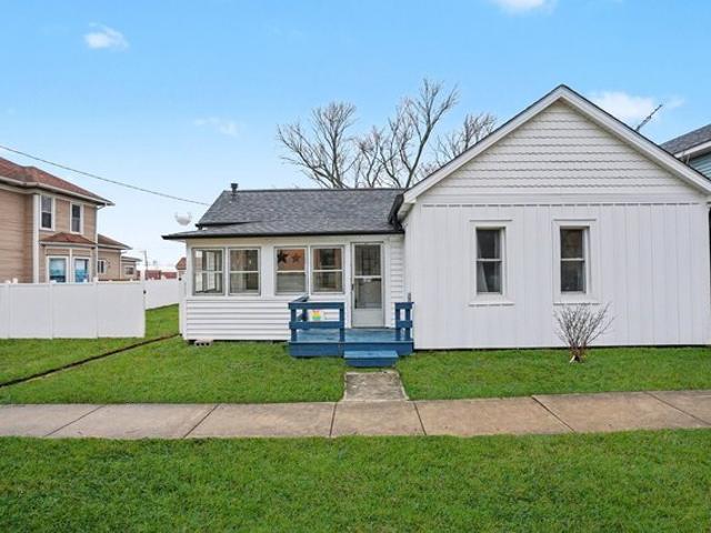 House for sale in Grant Park, Illinois