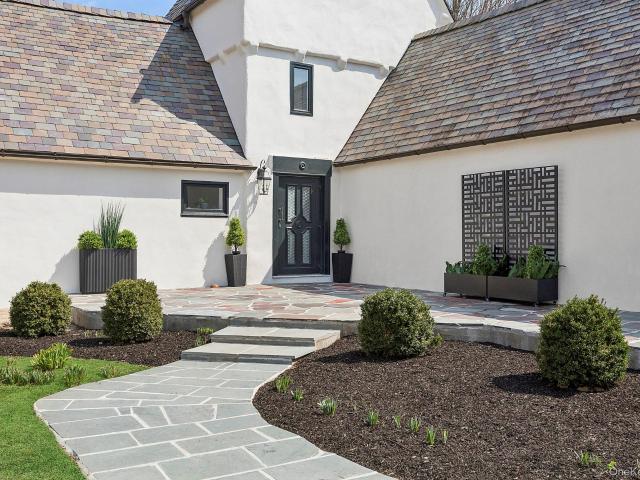 House for sale in Wainscott, New York