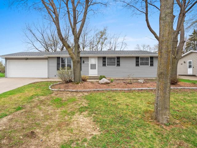 House for sale in Combined Locks, Wisconsin