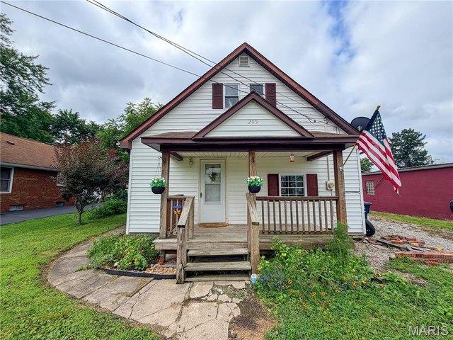 House for sale in Sawyerville, Illinois