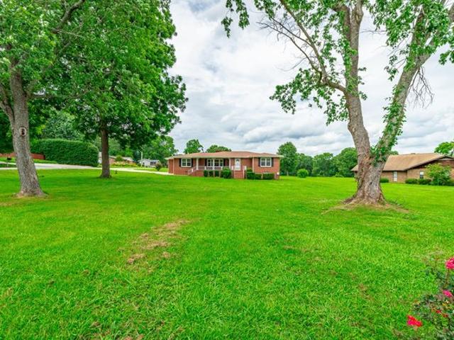 House for sale in Chickamauga, Georgia