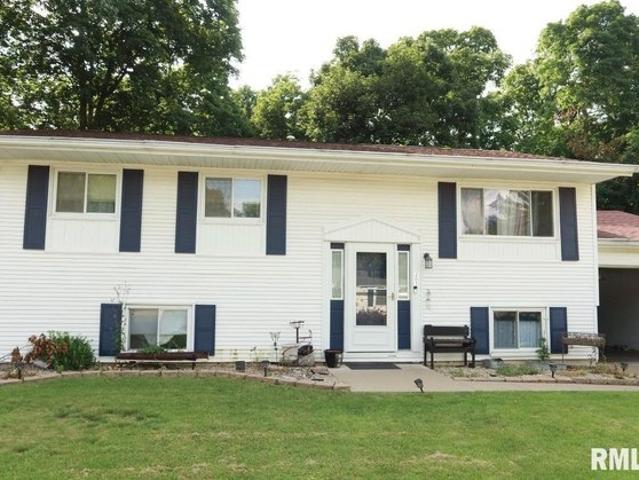 House for sale in East Peoria, Illinois