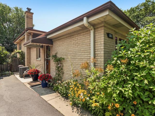 House for sale in Glenview, Illinois