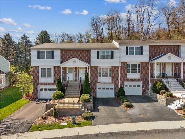 Townhouse for sale in Monroeville, Pennsylvania