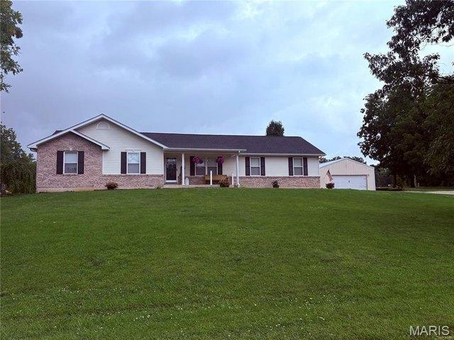House for sale in Hawk Point, Missouri